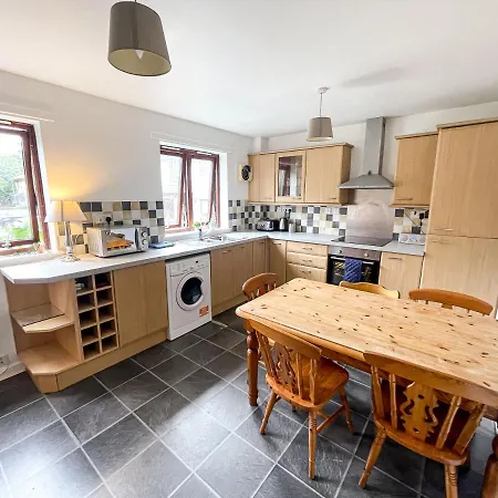Spacious, Central And Newly Decorated Apartment Edinburgh Exterior photo