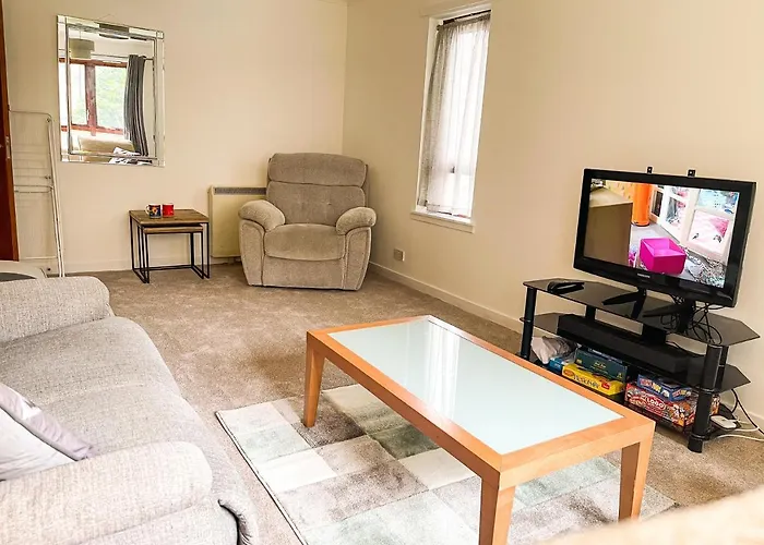 Spacious, Central And Newly Decorated Apartment