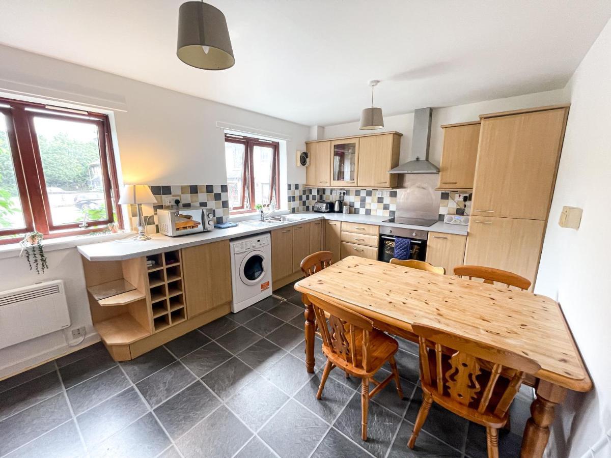 Spacious, And Newly Decorated Appartement *